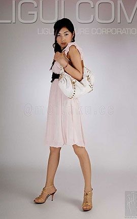 丽柜LiGui写真 2009.06.02 美女的高跟白色小挎包 模特 丝丝